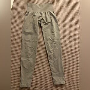 NVGTN Light Grey Solid Seamless Leggings